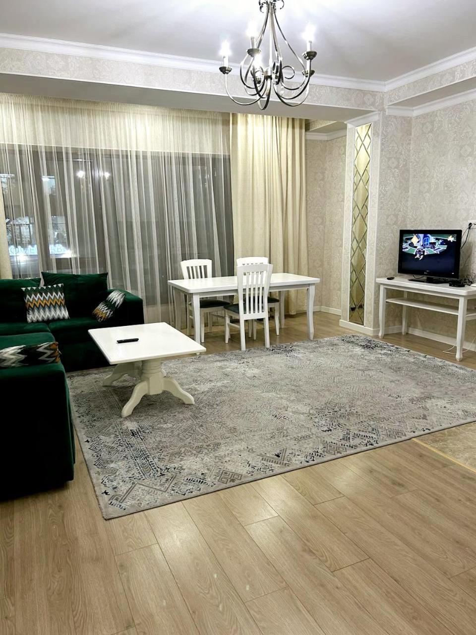 Comfortable Apartment Bisjkek Eksteriør bilde